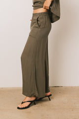Jaylen Wide-Leg Pants in Olive -