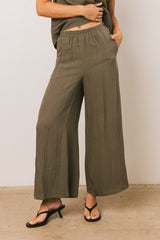 Jaylen Wide-Leg Pants in Olive -