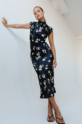 Carson Floral Maxi Dress in Black -