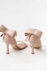 Marcel Bow Heels in Beige -